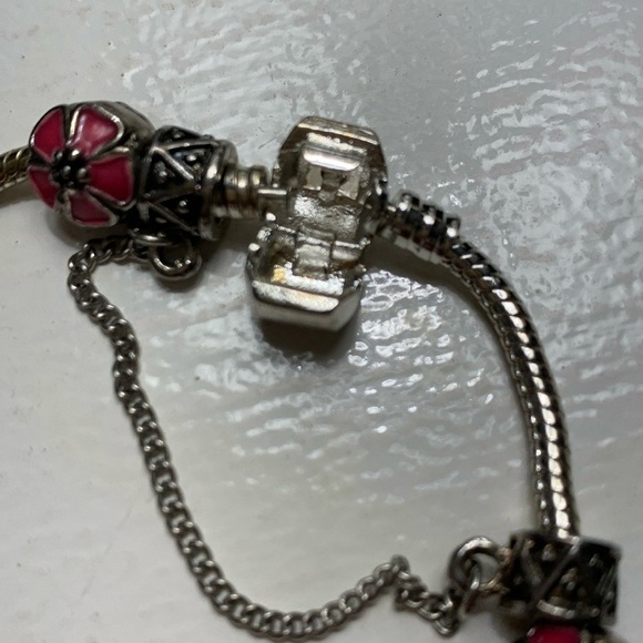 Chic Adjustable Charms Glass Beads Bracelet for Women in pink and silver - Picture 10 of 12